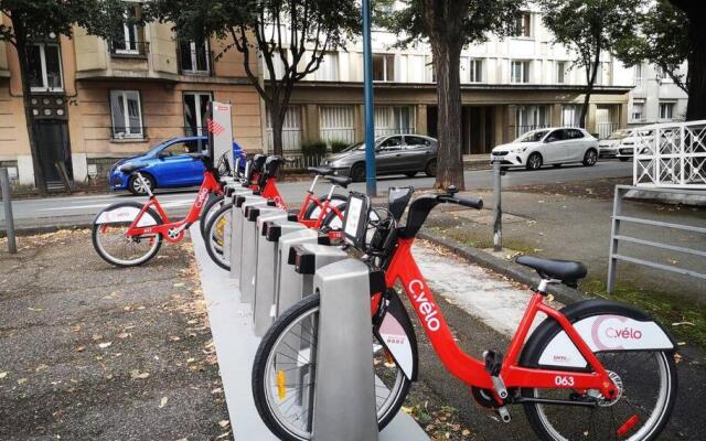 Clermont-Ferrand : superbe T3 centre-ville avec place de parking