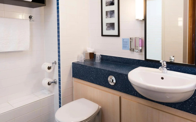 Holiday Inn Express Birmingham Star City by IHG