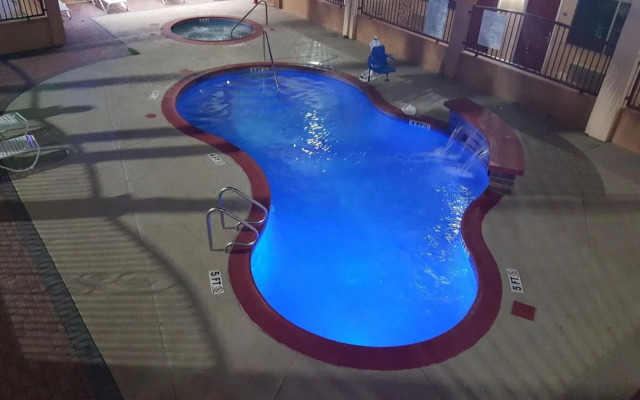 Super 8 Alamo/McAllen Area