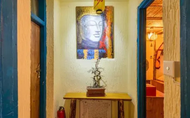 Tone · Chain · Poshtel (Lhasa Jokhang Temple Ancient City)