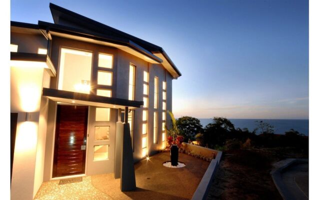 Horizons - Airlie Beach