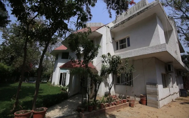 ADB Rooms Gour FarmHouse