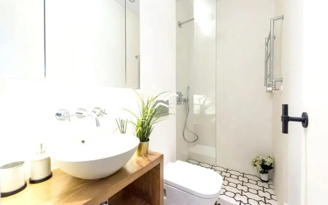 Apartment with One Bedroom in Madrid, with Wifi