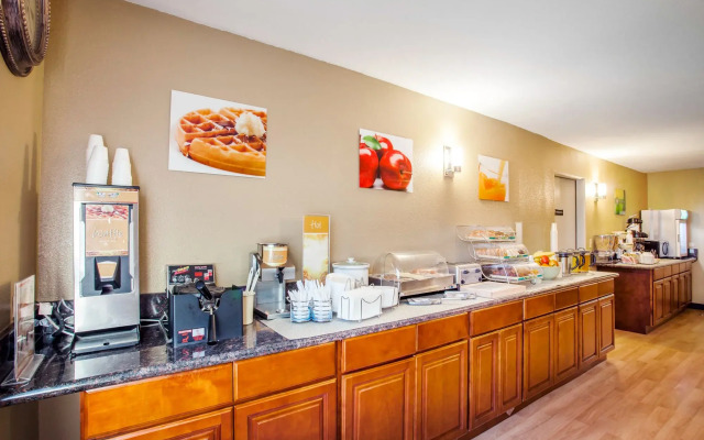 Quality Inn & Suites Vancouver North