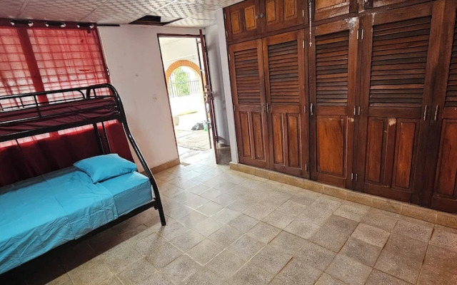 Cuartos independientes con baño privado
