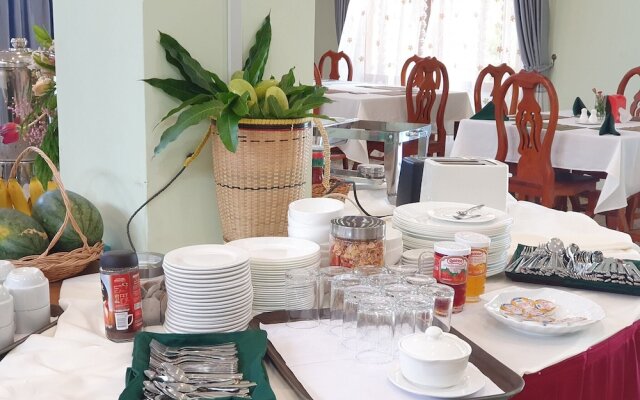 Sam Moon's Hotel Angkor Wooden House