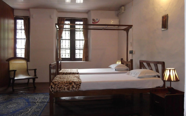 Madeleine Inn Guest House