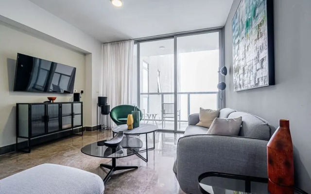 w Comfy 1BR w Fantastic Balcony in YOO