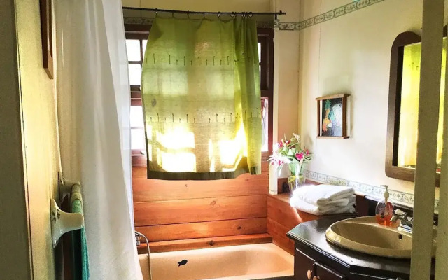 Top of the Hill Two Bedroom Apartment, Rodney Bay