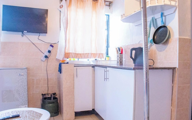 Room-sappire Suits- Cozy Room With Own F