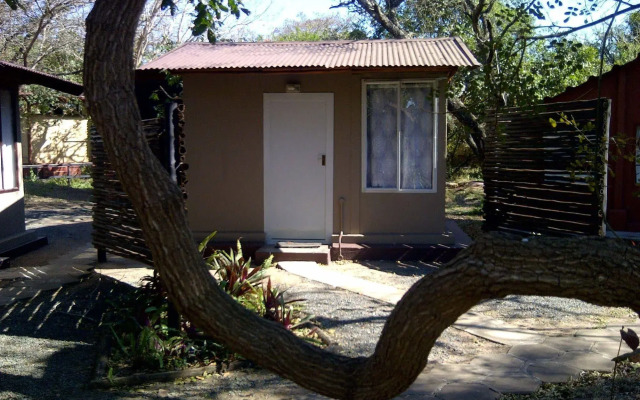Isinkwe Backpackers Bushcamp