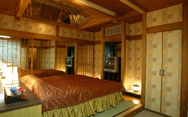 Osaka Palais de Fleurs – Adults Only