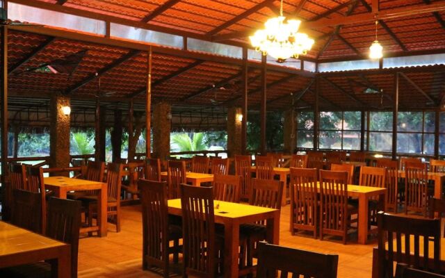 Shangri La Jungle Resort