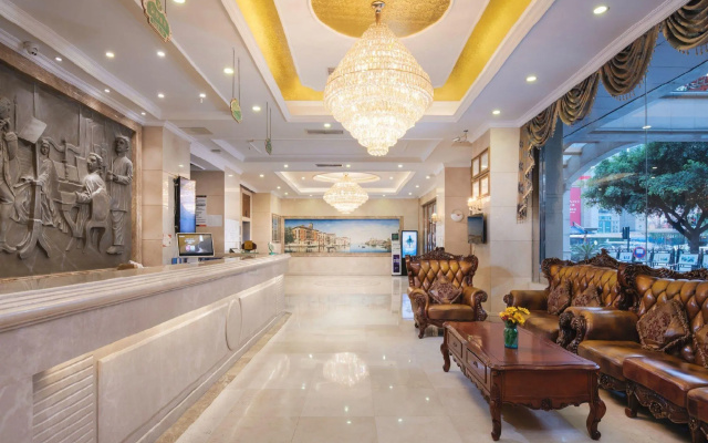 Vienna Hotel Chengdu Chunxi Road Tianfu Plaza Subway Station – Lobby – Chengdu