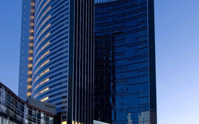 Plaza Suites