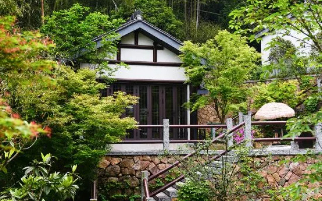 Wuta Xinshe (Jingshan Temple Branch)