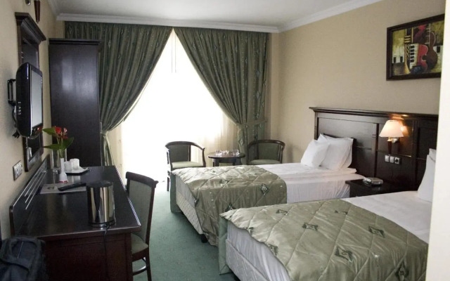 Hotel Rapsodia City Center