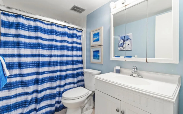 Sea Coast Gardens III 112