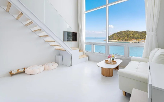 Yeosu Nukim Poolvilla