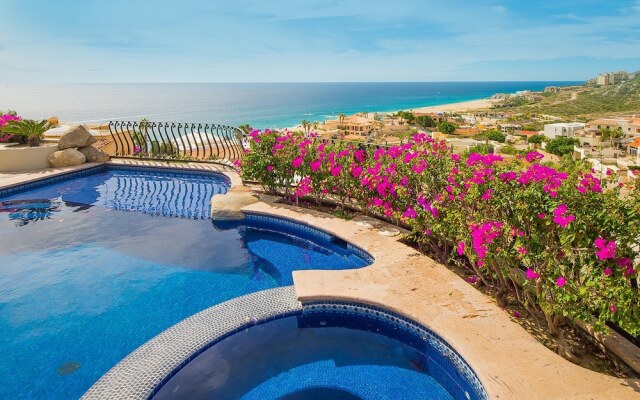 Large 7 Bedroom Home That Fits 18 W/ocean Views at Villa las Flores