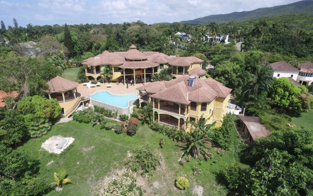 Milbrooks Villa and Retreat