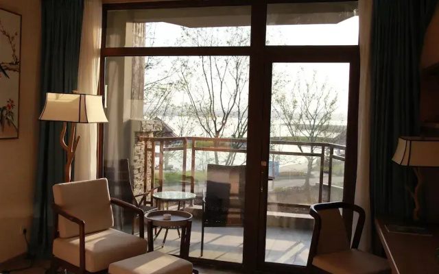 Queshan Lake Arcadia International Resort