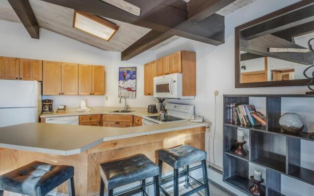 Laurelwood Condominiums Studio Deluxe Unit 414