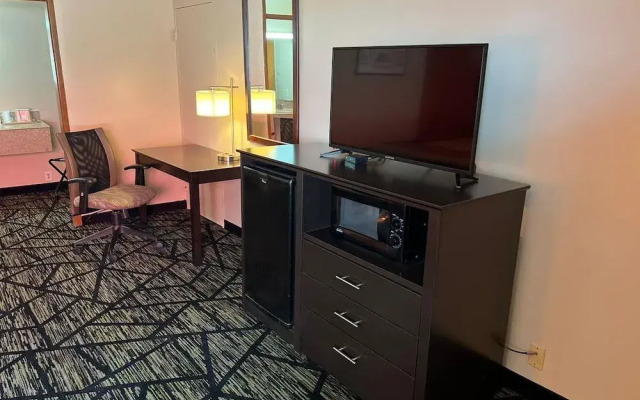 Travelerslodge Motel