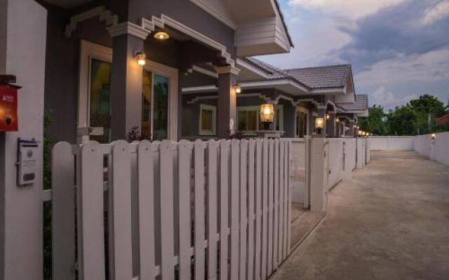 Bann Income Holiday House