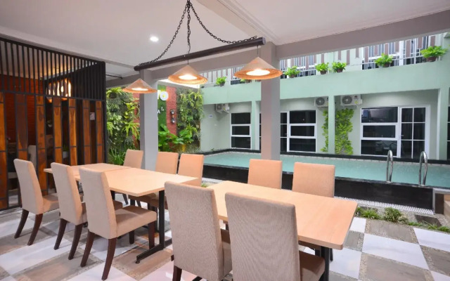 Royal Gejayan Homestay By OYO Rooms