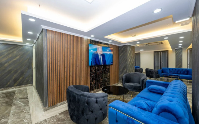 Skystar Deluxe Hotel