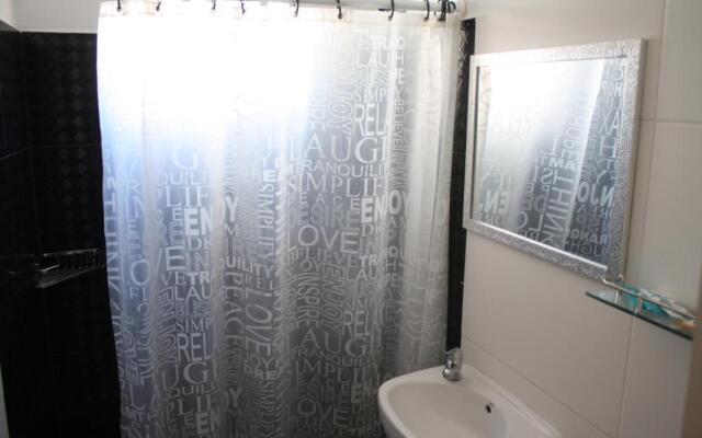 Agua De Coco Hosteria