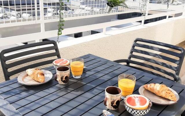 Sea Breeze Central, 2bed