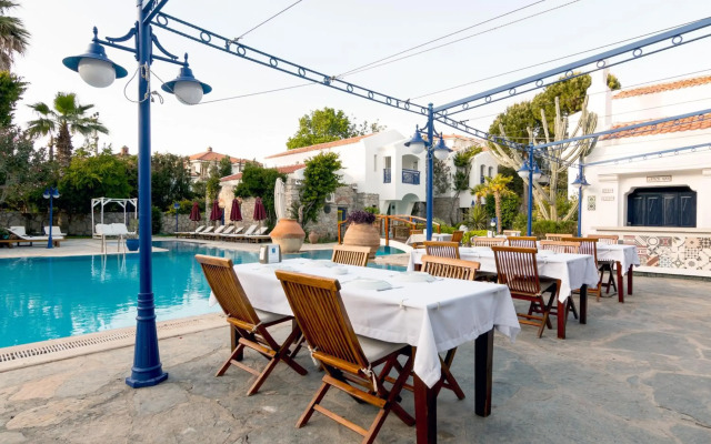 Marphe Hotel Suite & Villas