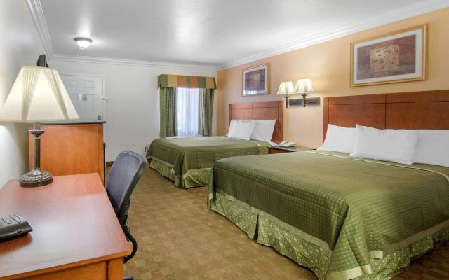 Rodeway Inn Adelanto US 395