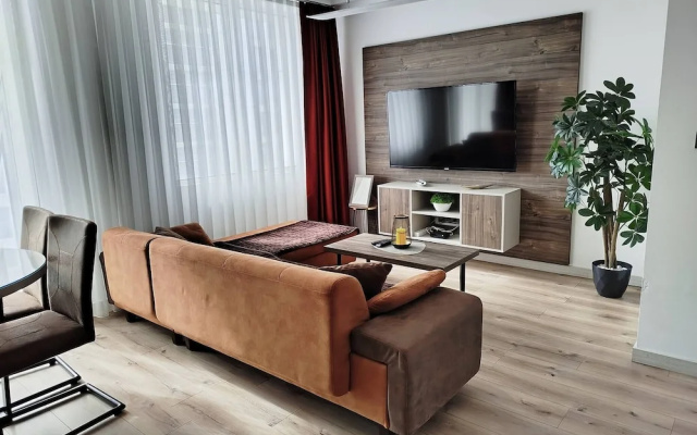 Luxury 19th Floor Condo With Pool, Gym & City View — фото 2