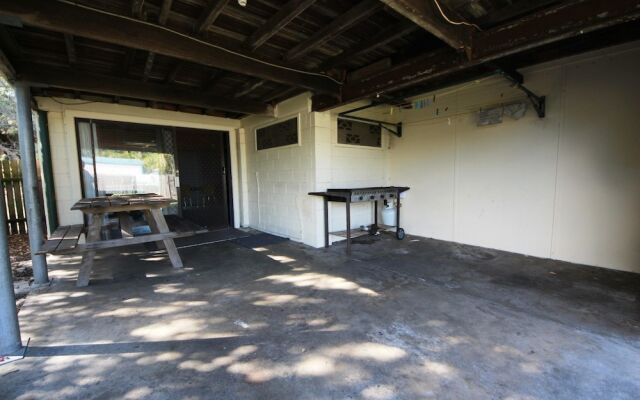 Sunseekers at Hat Head