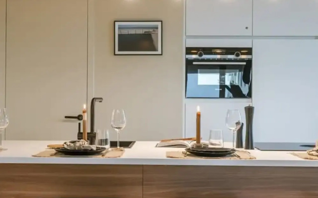 Stunning Apartment With Terrace and Parking