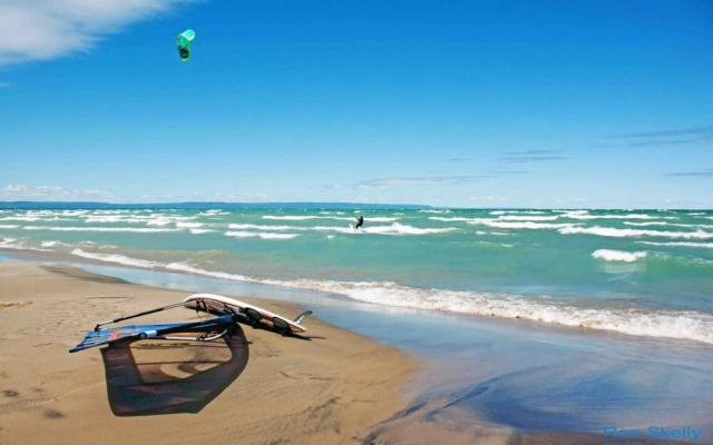 Beachfront at Wasaga Motel and Cottages