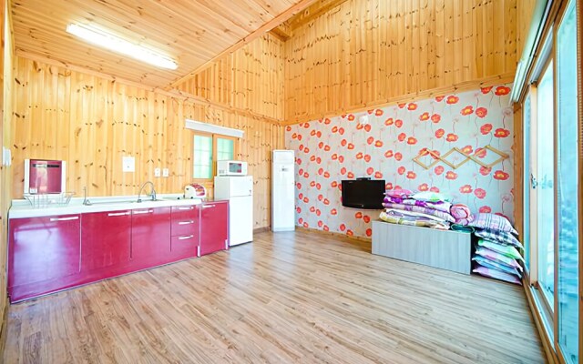 Uljin Akasia Pension