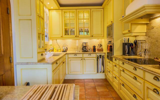 Villa Theoule VI2003 by Riviera Holiday Homes