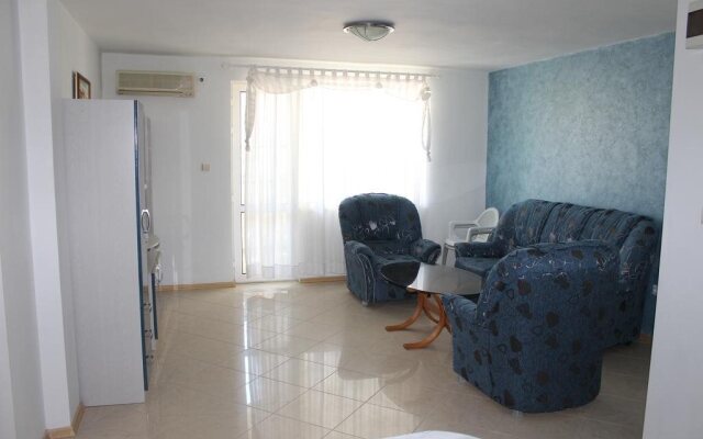 Bravo Apartments
