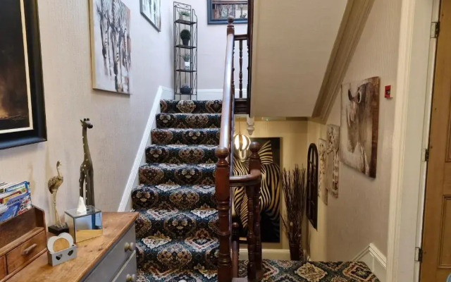 Warwick Lodge Guesthouse