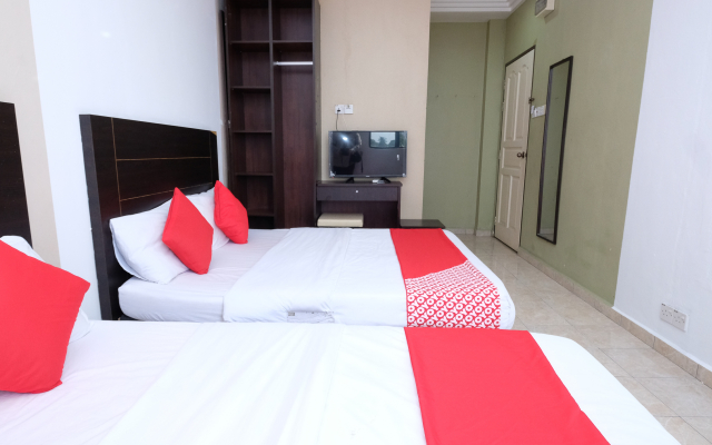 OYO 717 MR J Hotel Wakaf Che Yeh 2