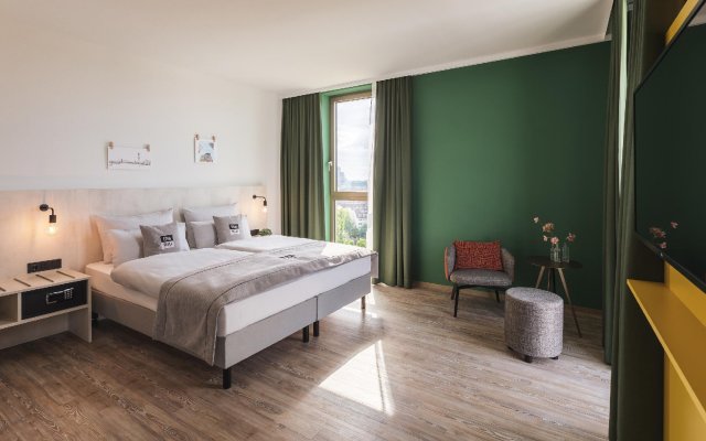 Holiday Inn - the niu, Tab Dusseldorf Main Station by IHG