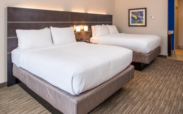 Holiday Inn Express & Suites Tampa North - Wesley Chapel, an IHG Hotel