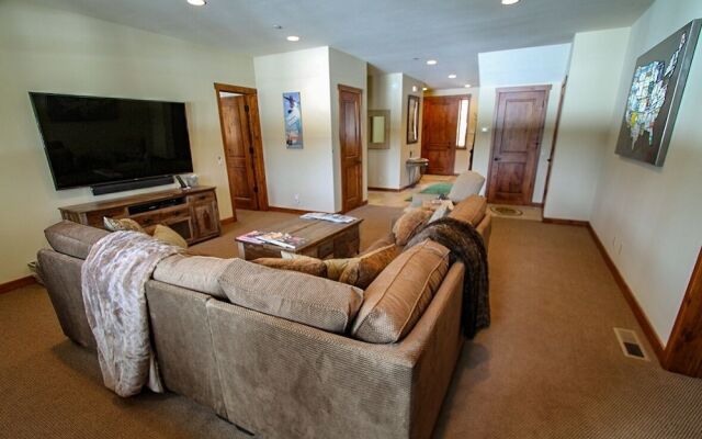 Gray Bear #479 - 5 Br Home