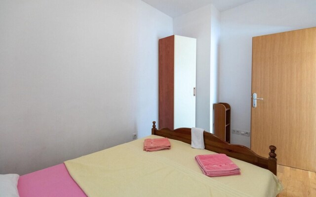 Beautiful Home in Klek With Wifi and 2 Bedrooms