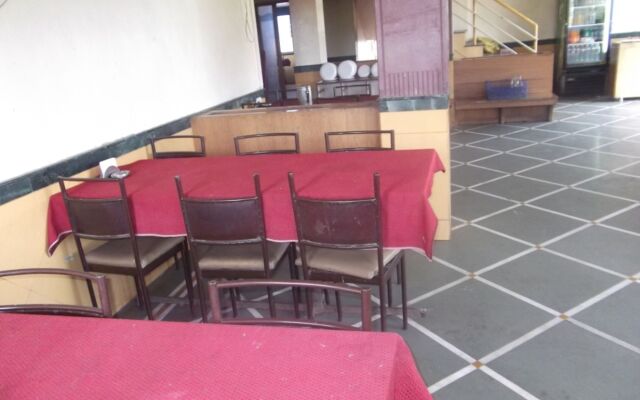 Samruddhi and Shree Inn Lodge