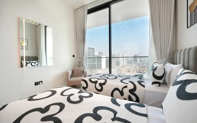 Easygo- Lux 2BR / Private Pool JVC Onyx